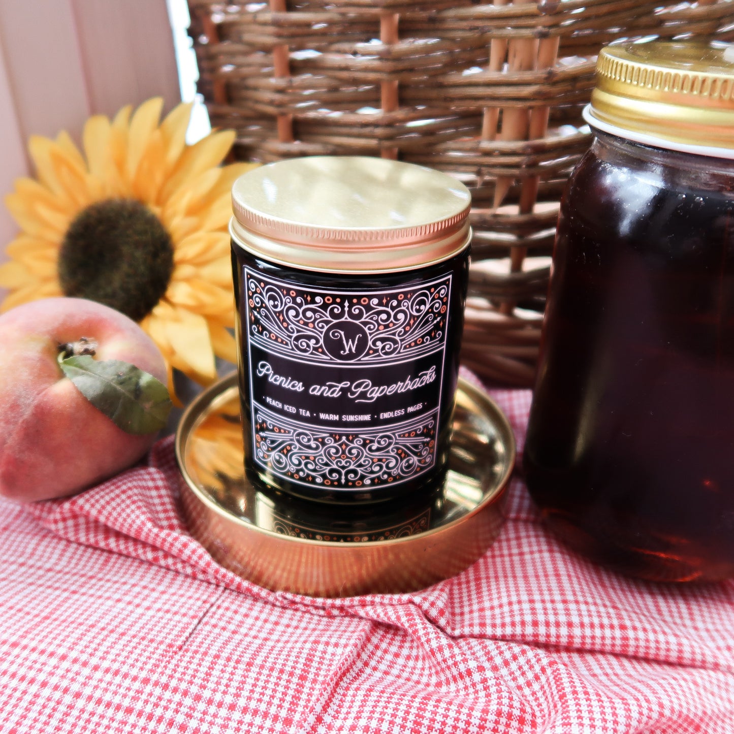 Picnics & Paperbacks - Peach Iced Tea Candle