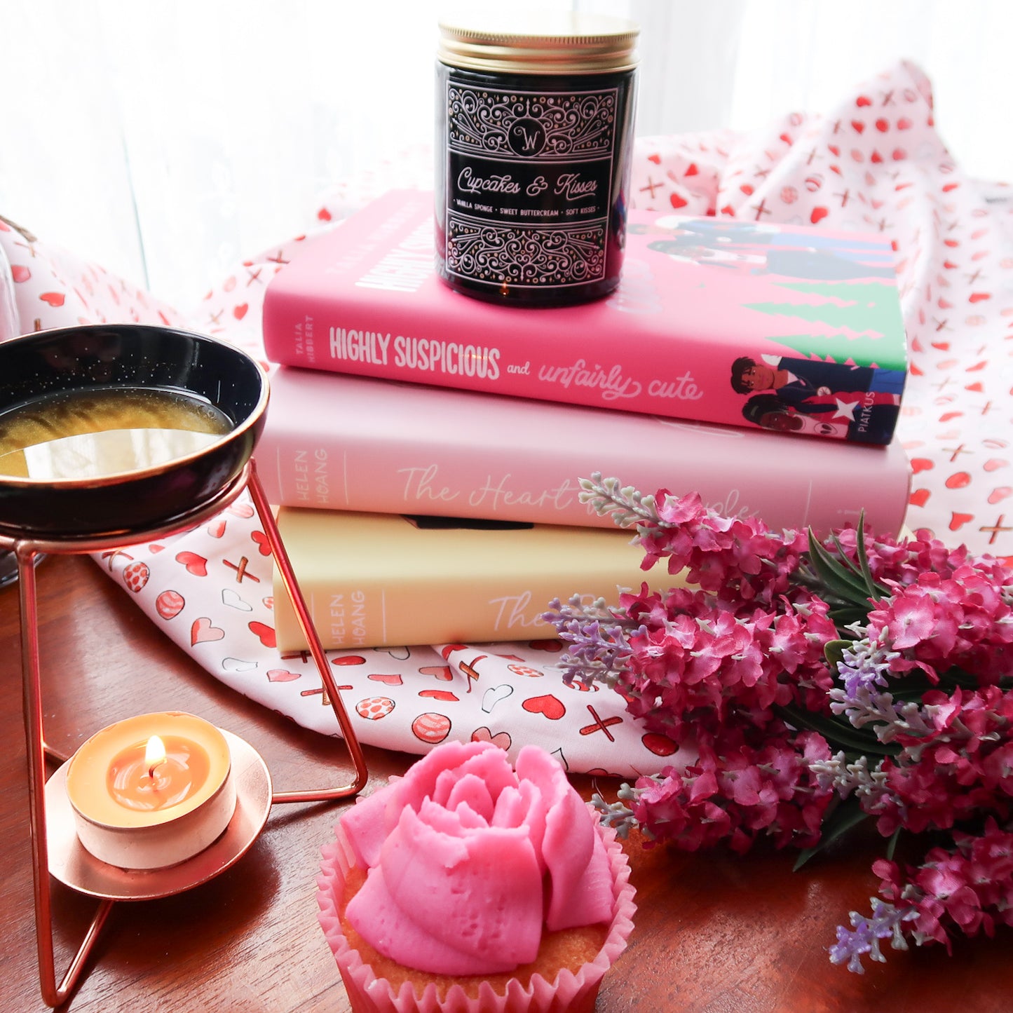 Cupcakes & Kisses Candle - Vanilla Sponge & Sweet Buttercream