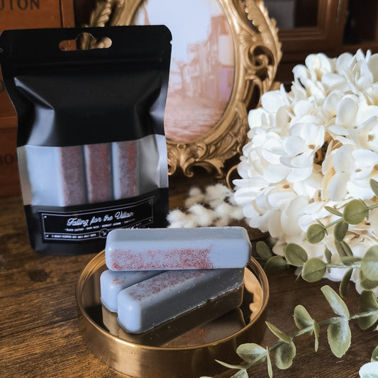 Falling for the Villain - Black Leather, Dark Musk, Midnight Jasmine Wax Melts