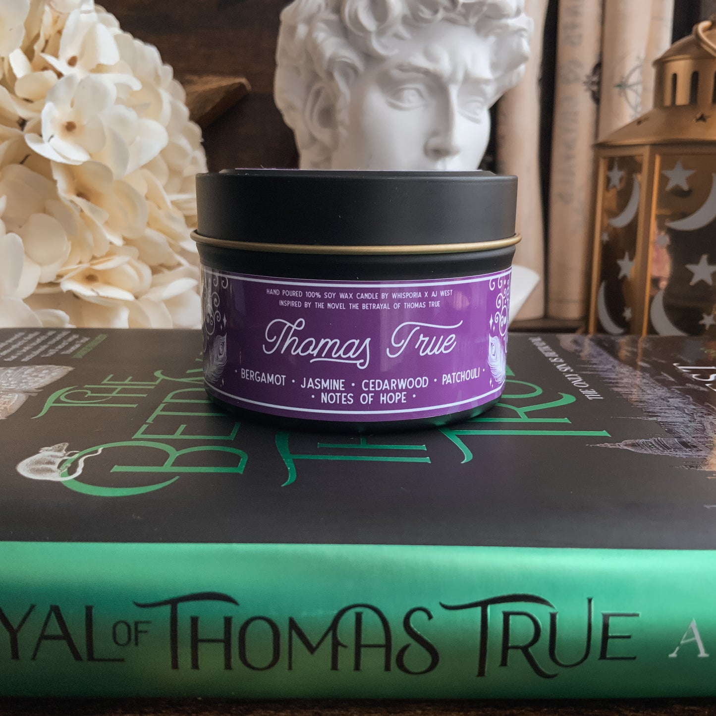 Thomas True - Bergamot, Jasmine & Cedarwood Candle