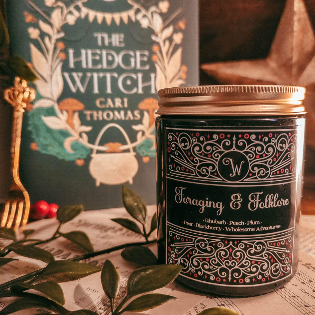 Foraging & Folklore - Rhubarb, Peach & Plum Candle